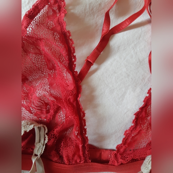 Calvin Klein bralette, size large - Picture 2 of 4